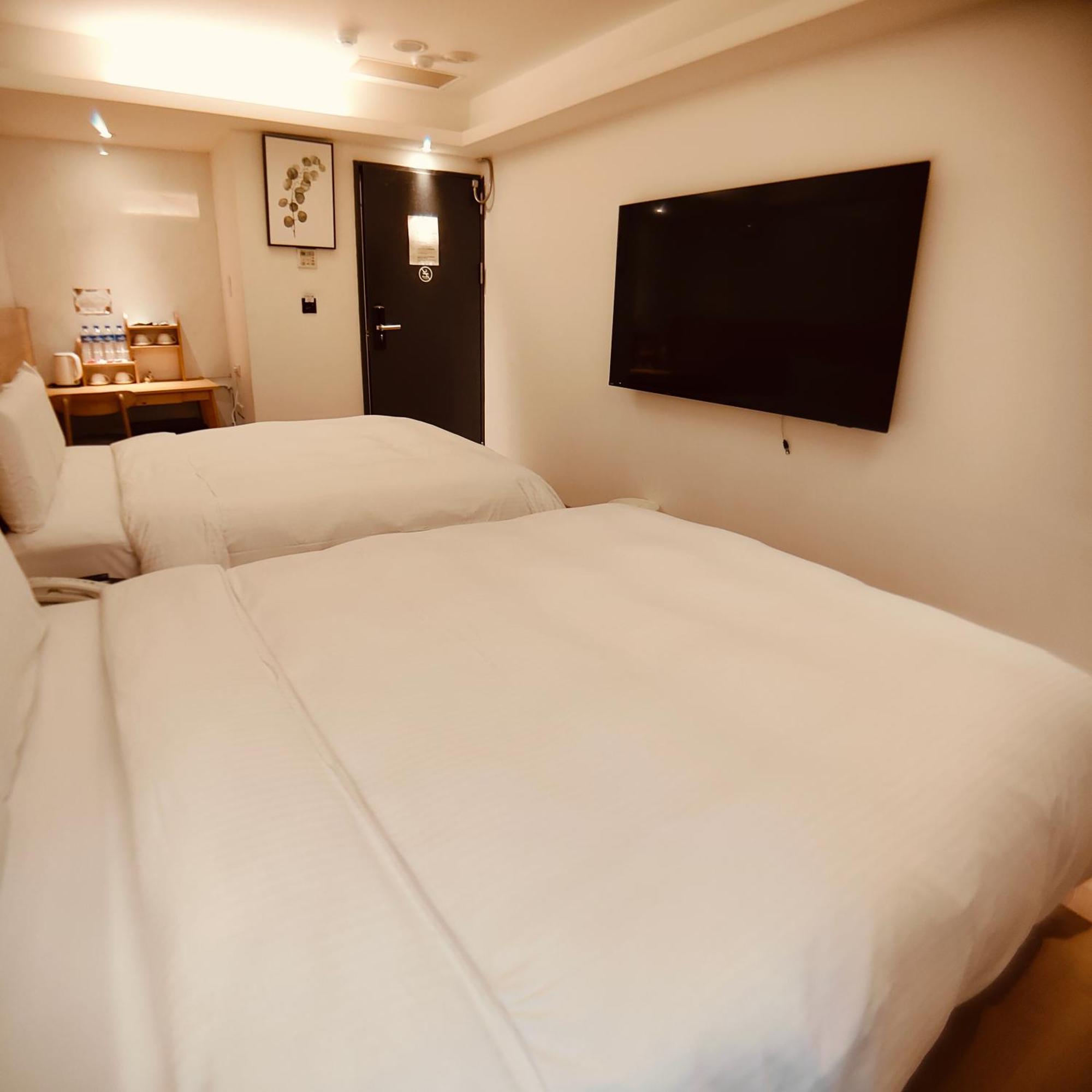Fooyee Hotel - Yonghe Extérieur photo